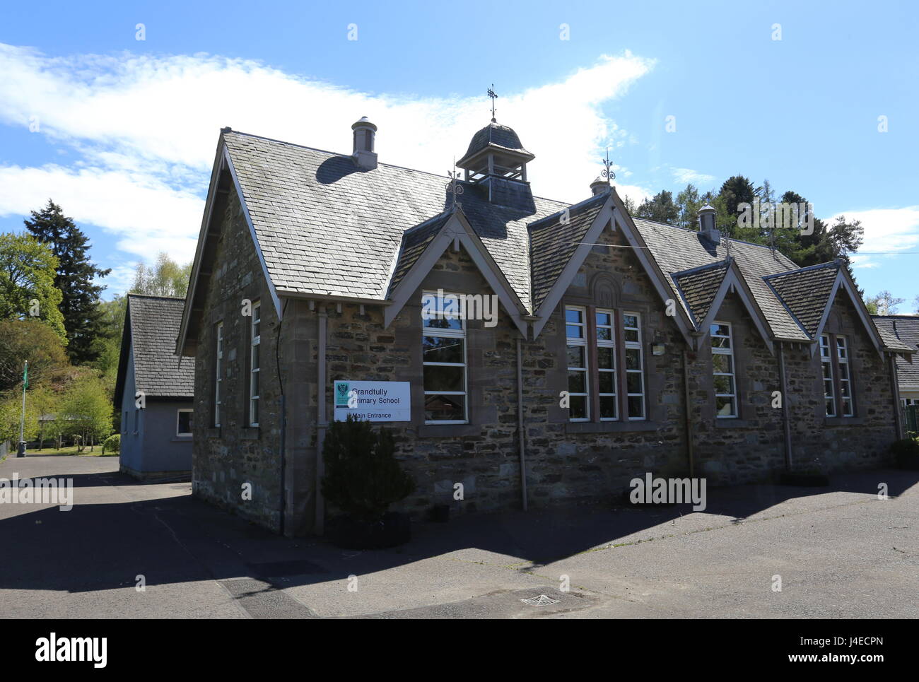 Grandtully Primary School Hi res Stock Photography And Images Alamy grandtully-primary-school-hi-res-stock-photography-and-images-alamy