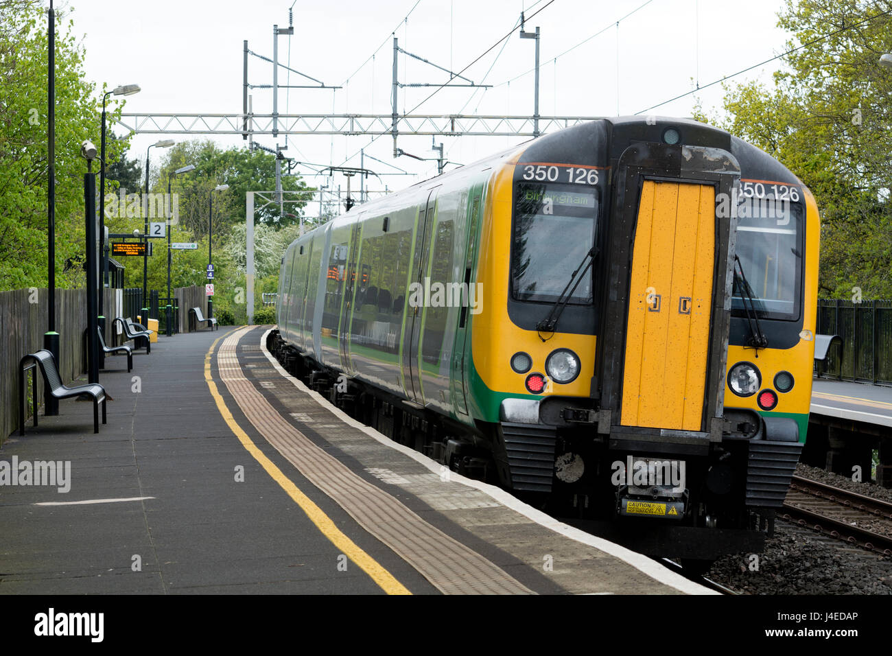 London Midland class 350 electric train at Long Buckby station