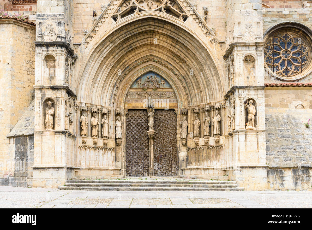 Iglesia iglesia de santa maria la mayor hi-res stock photography and ...