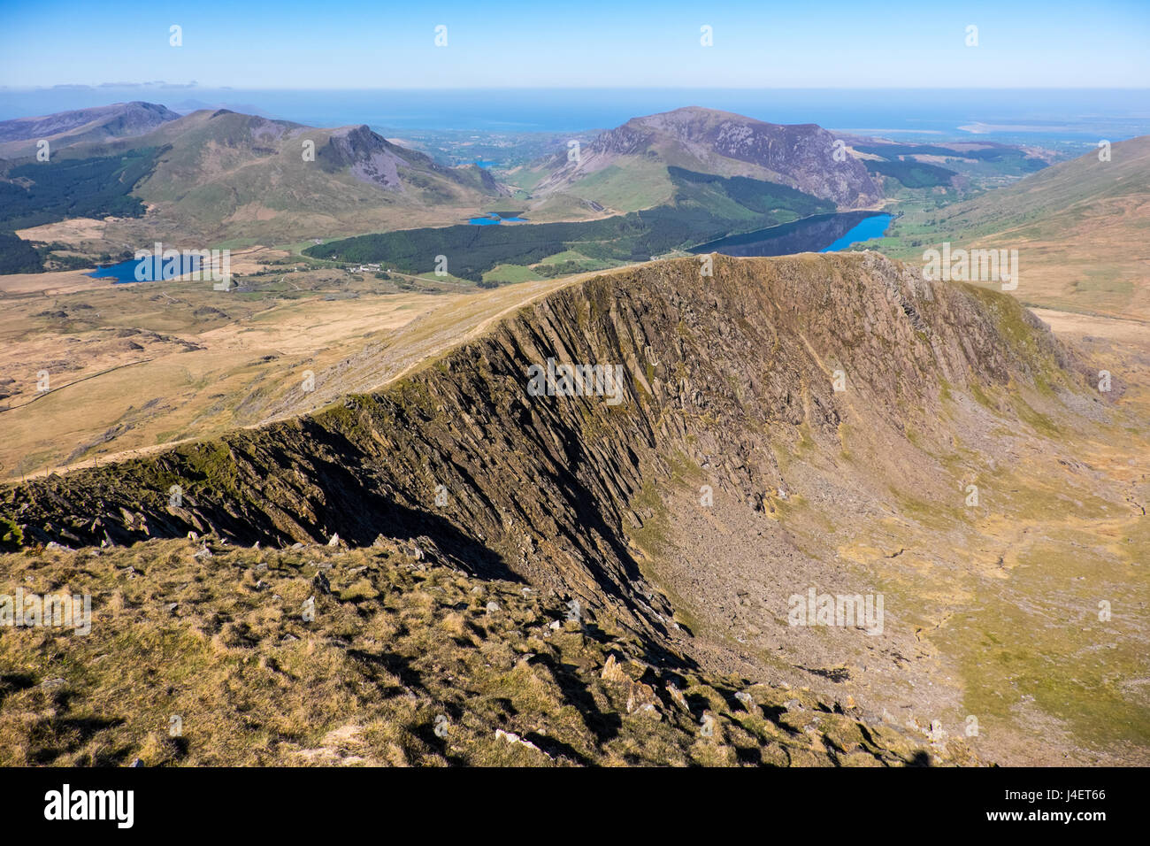 Llechog with the Nantle Hills in the distance, seen from the Rhydd Ddu path on Snowdon, Snowdonia, North Wales Stock Photo