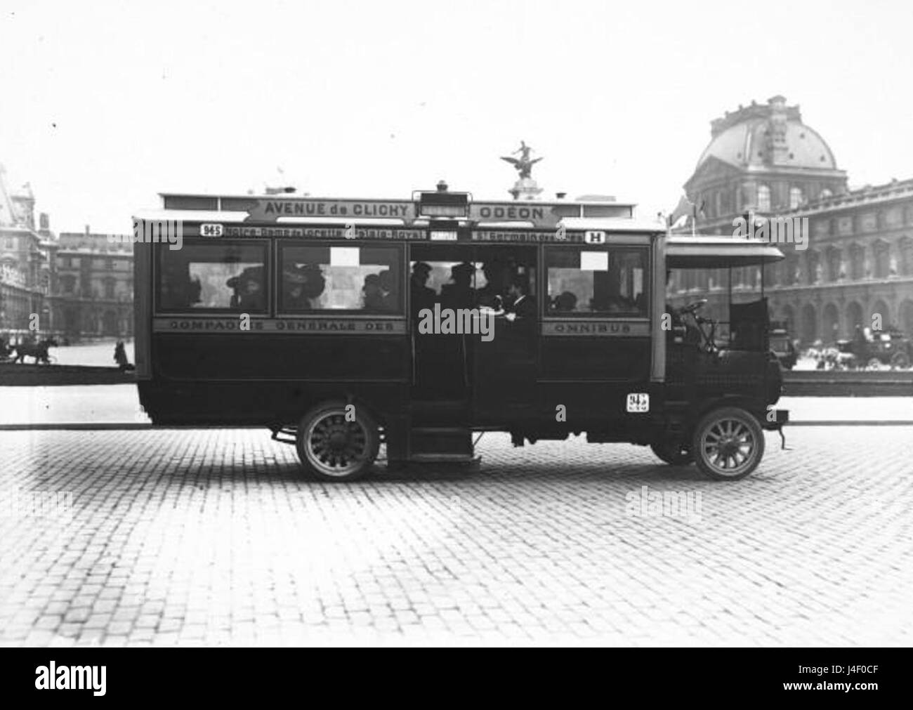 Omnibus  Place du Carrousel  Paris 1910 Stock Photo