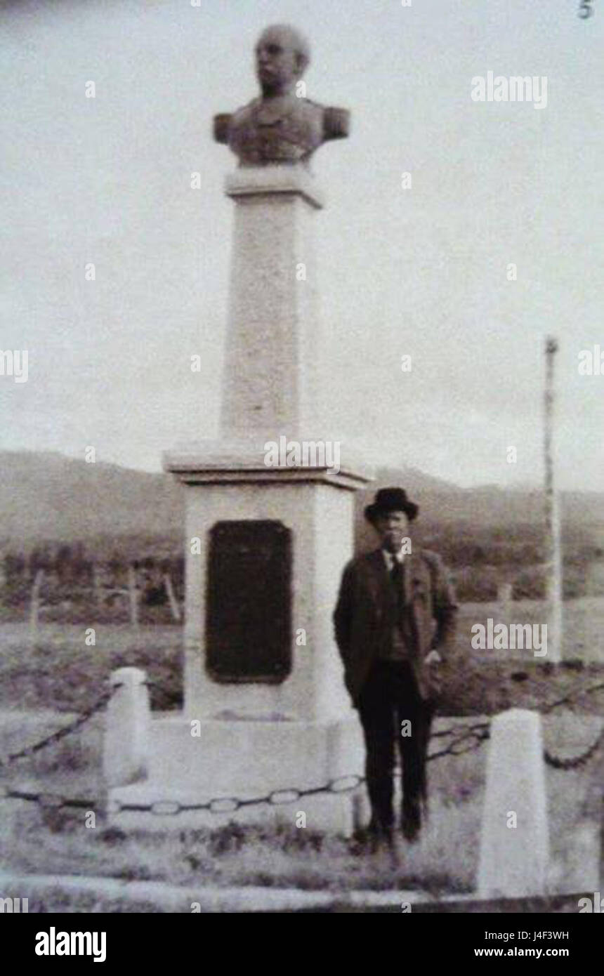 John Daniel Evans  en el Monumento del Coronel Fontana ca.1910 Stock Photo