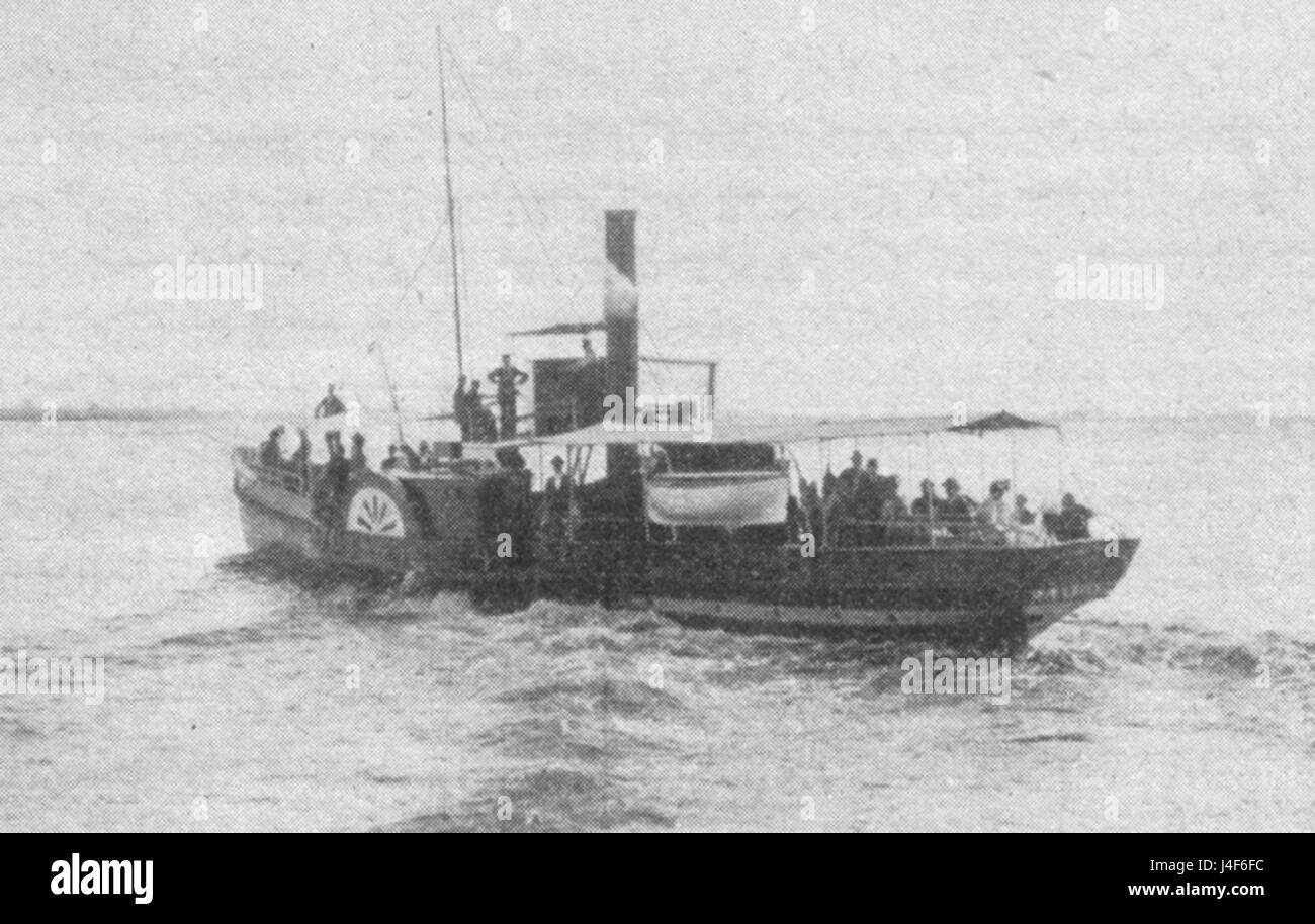 Der Ausflugsdampfer Primus  der am 21. Juli 1902 auf der Elbe in Hamburg sank Stock Photo