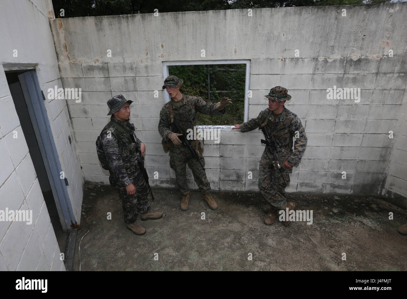 U.S. Marines with Lima Company, 3rd Battalion 2nd Marines, and Republic ...