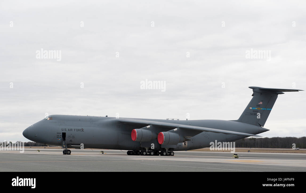 On flight line dover hi-res stock photography and images - Alamy
