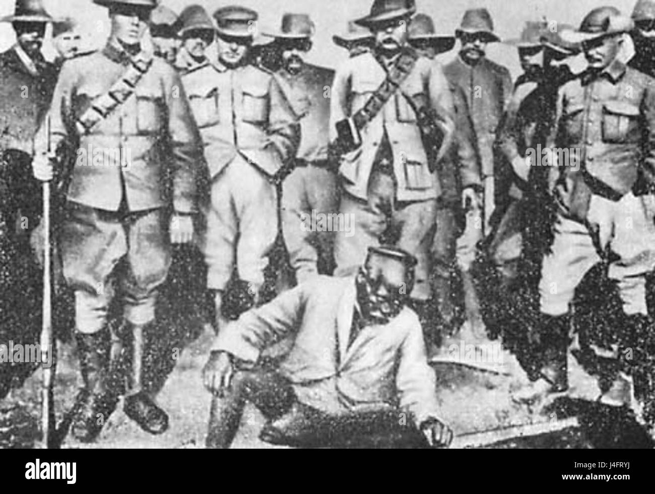 Group portrait british soldiers Black and White Stock Photos & Images ...