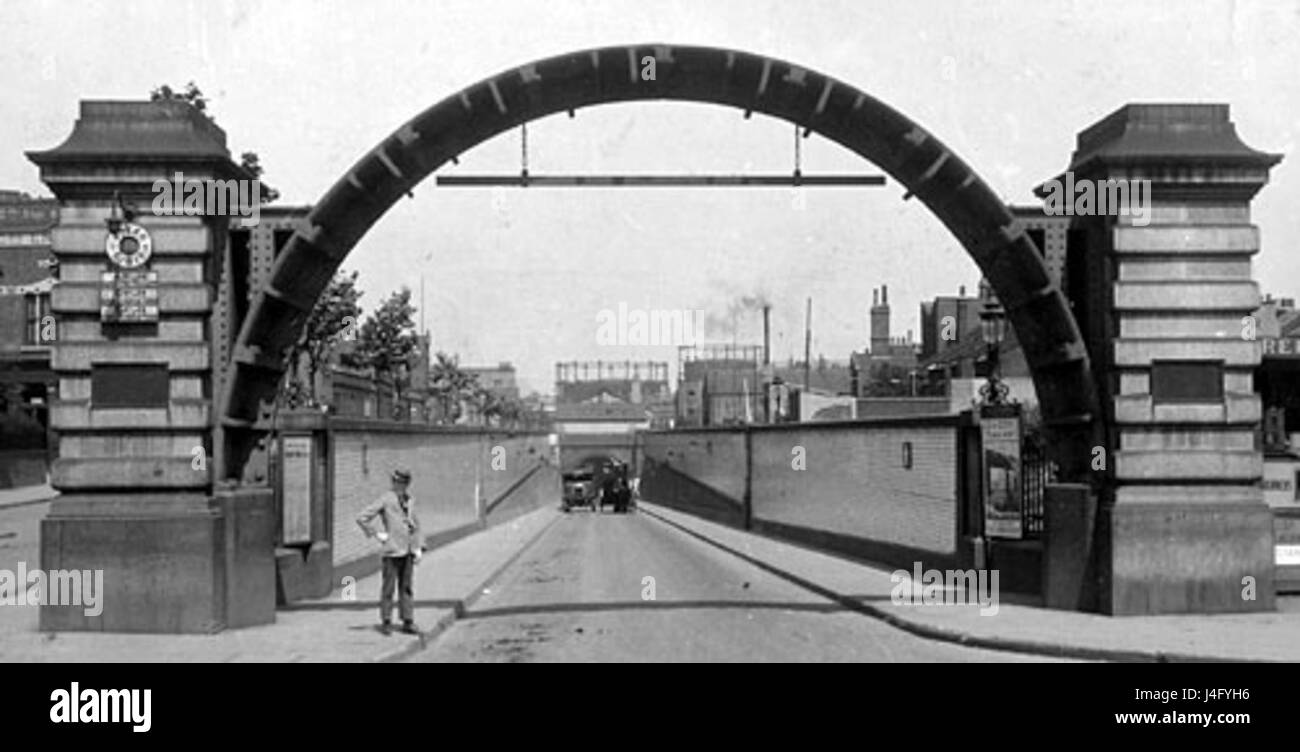 Rotherhithe tunnel 1909 Stock Photo Alamy
