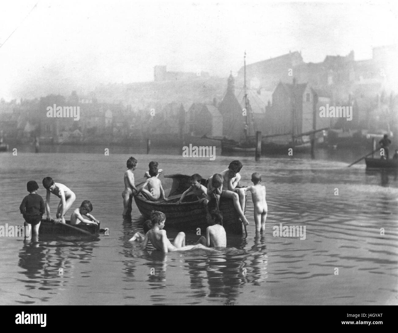 Sutcliiffe Water Rats Sutcliff hi-res stock photography and images - Alamy