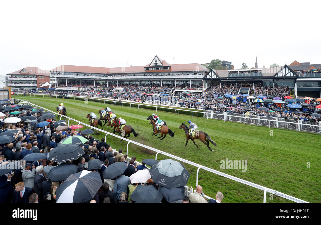 Runners and Riders during the Crabbie's Earl Grosvenor Handicap during day three of the Chester May Festival. Stock Photo