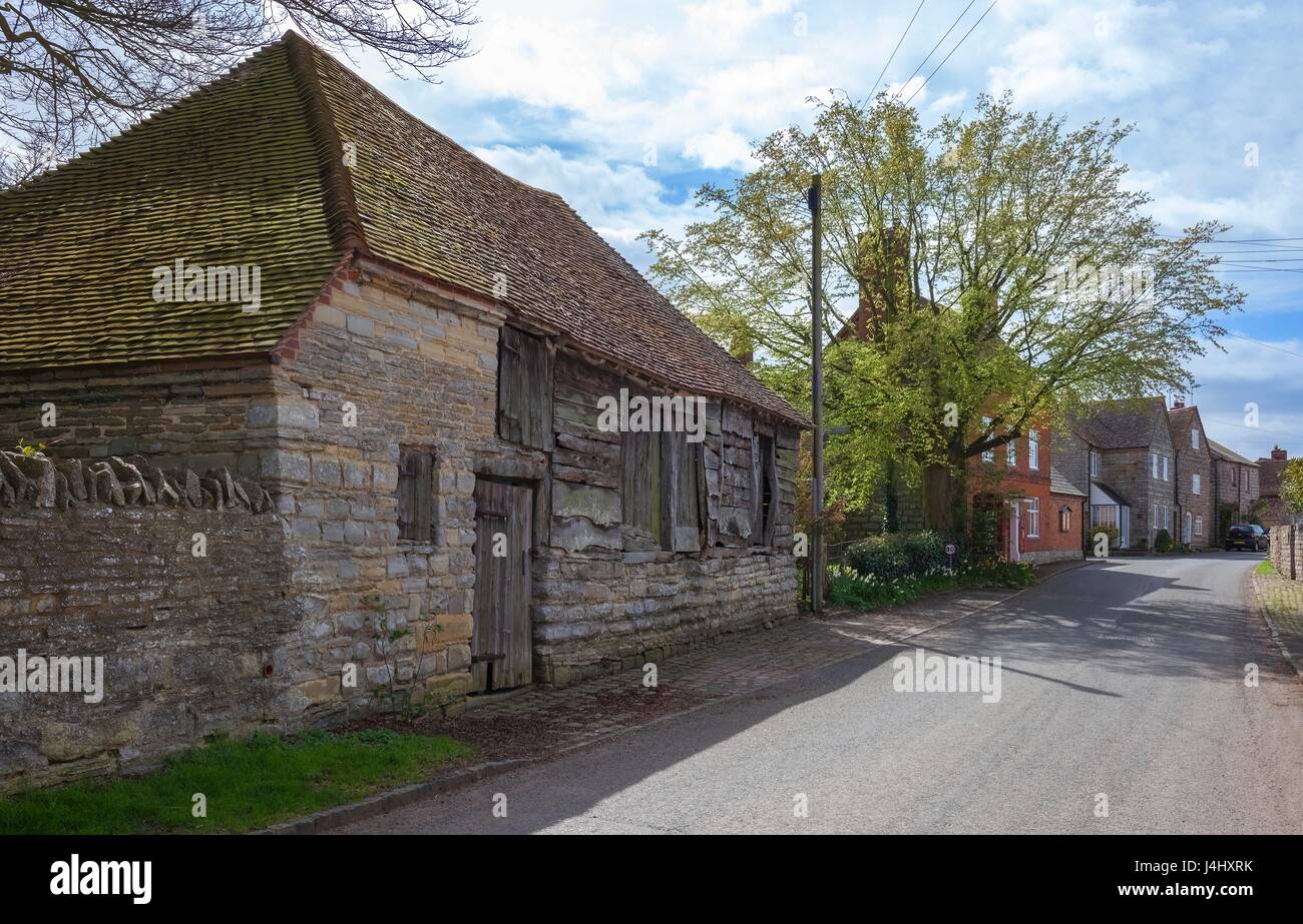 Old barn at Ardens Grafton, Warwickshire, England Stock Photo Alamy
