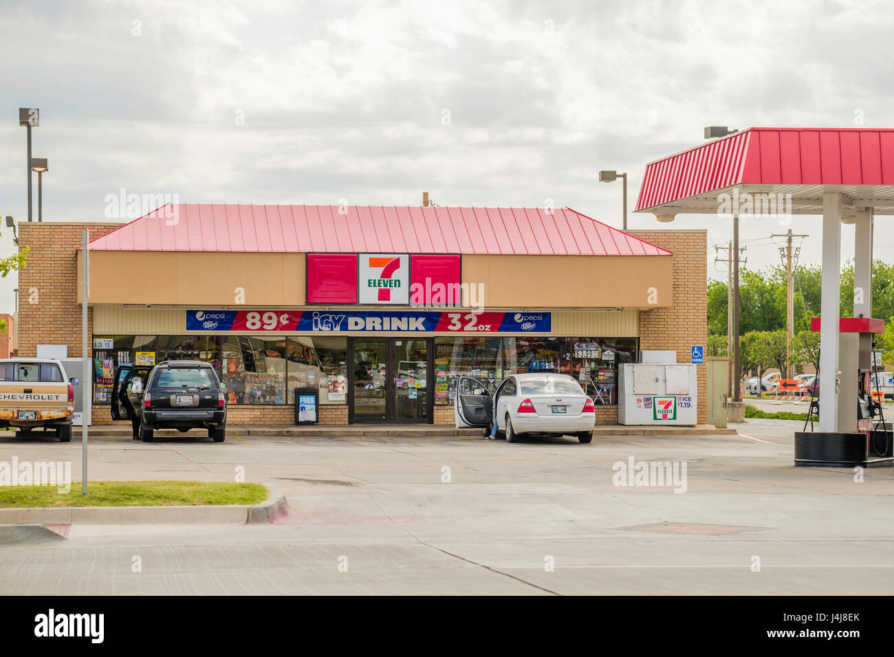 7 Eleven convience store and gasoline station in Oklahoma City, Oklahoma, USA . Stock Photo