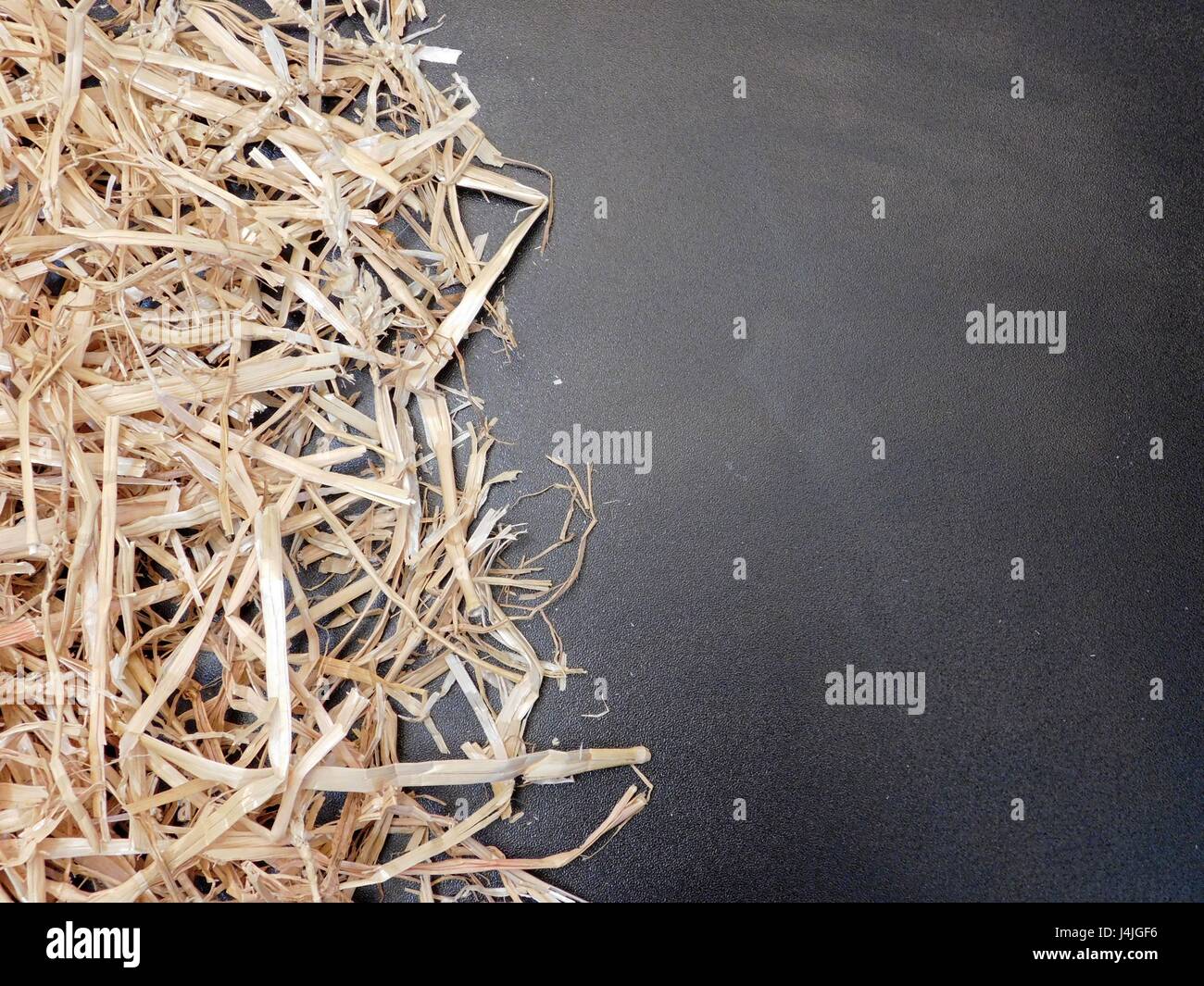 Raffia straw hi-res stock photography and images - Alamy