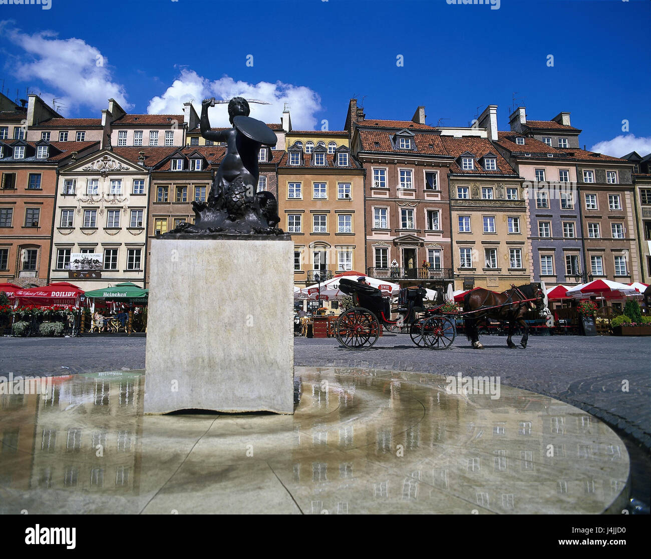 Poland, Warsaw, Old Town, castle square, monument, horse's carriage, street cafes of East Europe, UNESCO-world cultural heritage, marketplace, terrace, house line, town houses, tourism Stock Photo