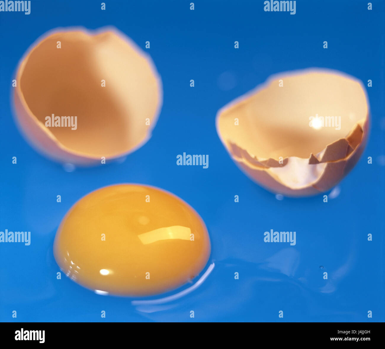 Oh, whipped, eggshell, yolk, white of egg Hühnerei, yolk, peel, peels, eggshells, brown, broken, broken, food, food, still life, object photography Stock Photo