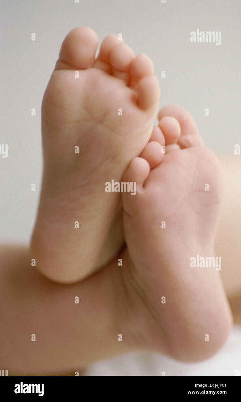 Baby, bones, überkreuzt, detail, soles, barefoot inside, child, infant, infant, 5 months, lie, back position, feet, baby feet, small, softly, tiny, parts of the body, limbs, shell Stock Photo