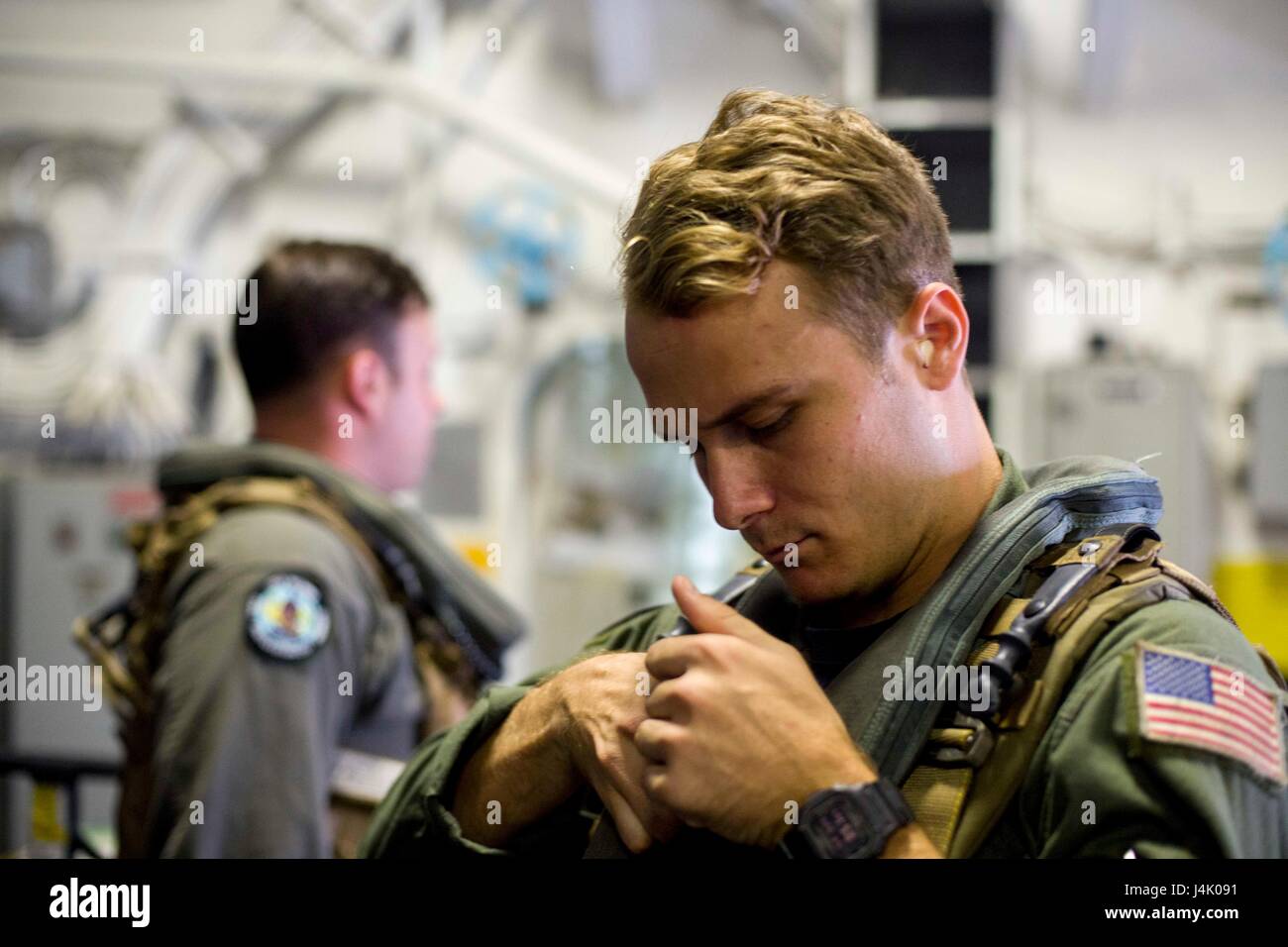 160929-N-ZY039-085 ATLANTIC OCEAN (Sept. 29, 2016) Petty Officer 3rd ...