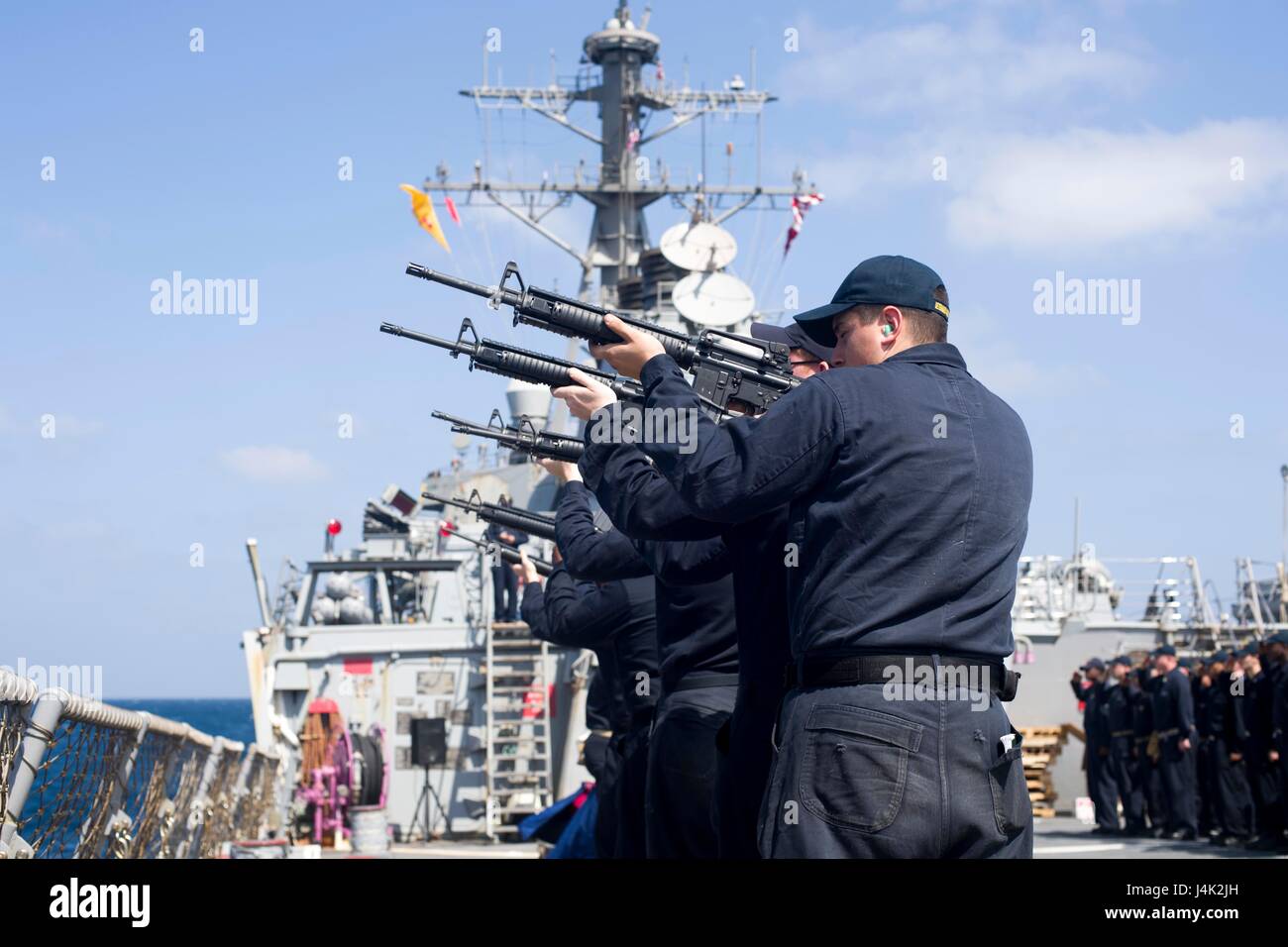 U s navy gunners mate frank hi-res stock photography and images 