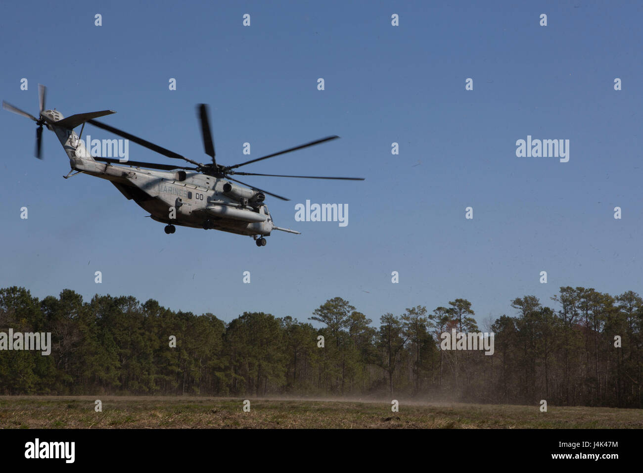 CH-53E Super Stallion helicopters conduct fast roping drills with U.S ...