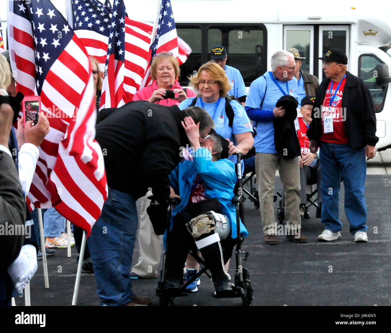Veterans from WWII, the Korean War, and the Vietnam War travel from ...
