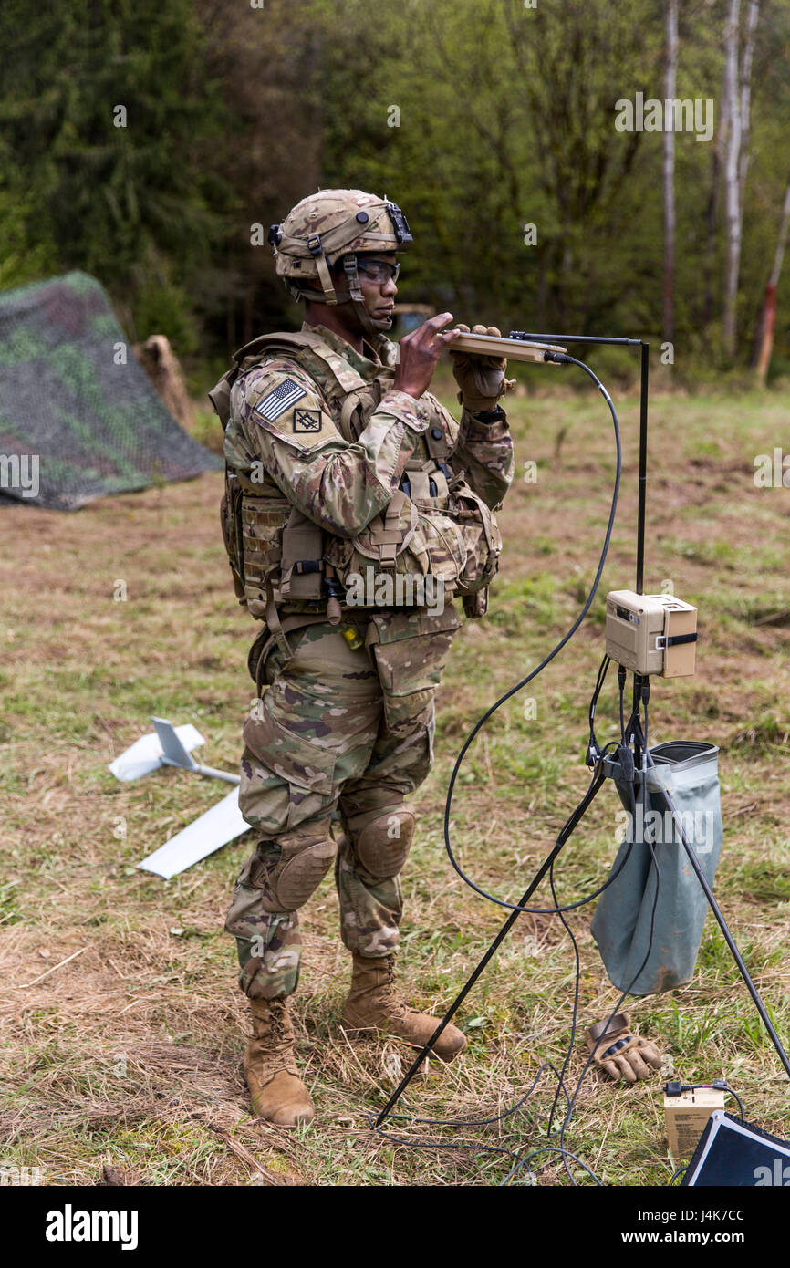 A U.S. Soldier of Bravo Troop, Regimental Engineer Squadron, 2nd ...