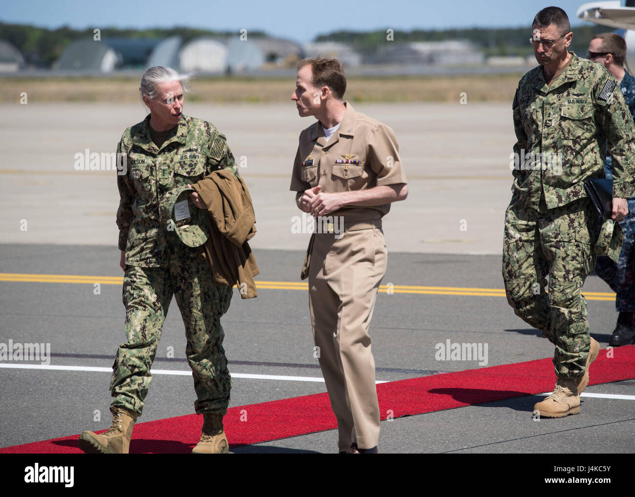 Commander of Navy Installations Command speaks with the Commanding ...