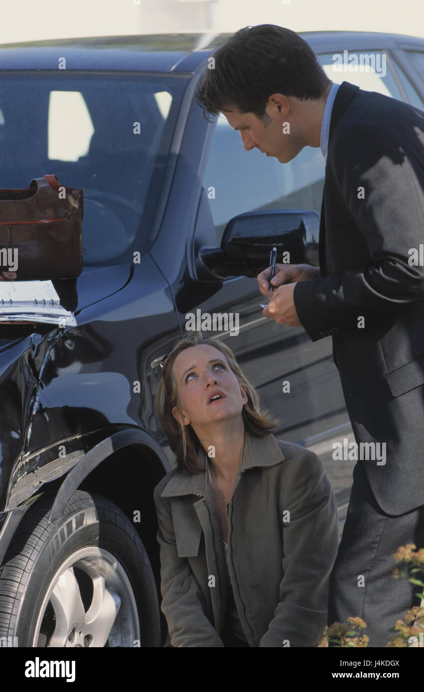 Traffic accident, damage regulation, man, woman, clarification, car