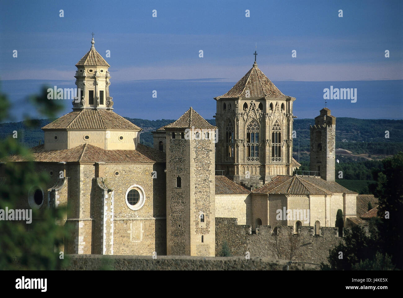 Spain, Catalonia, Monasterio Santa Maria de Poblet, view Europe, Cistercian monastery, cloister, structure, king's cloister, architectural style, architecture, culture, place of interest, UNESCO-world cultural heritage Stock Photo