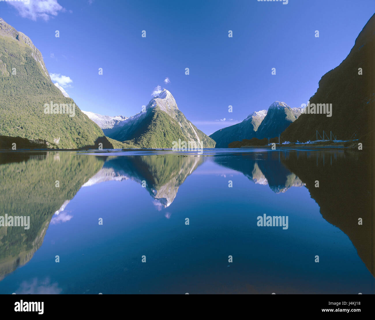 New Zealand, south island, fjord country national park, Mitre Peak New Zealand, mountain landscape, mountain, mountains, coast, fjord, water surface, mirroring, destination, place of interest, nature, rest, silence, Idyll Stock Photo