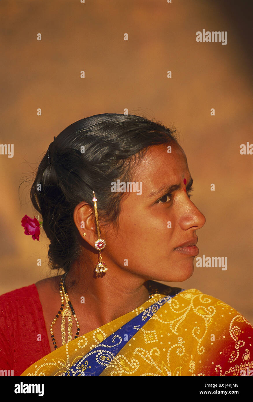 indische-sehr-junge-haarige-bilder-vorraete-nackt