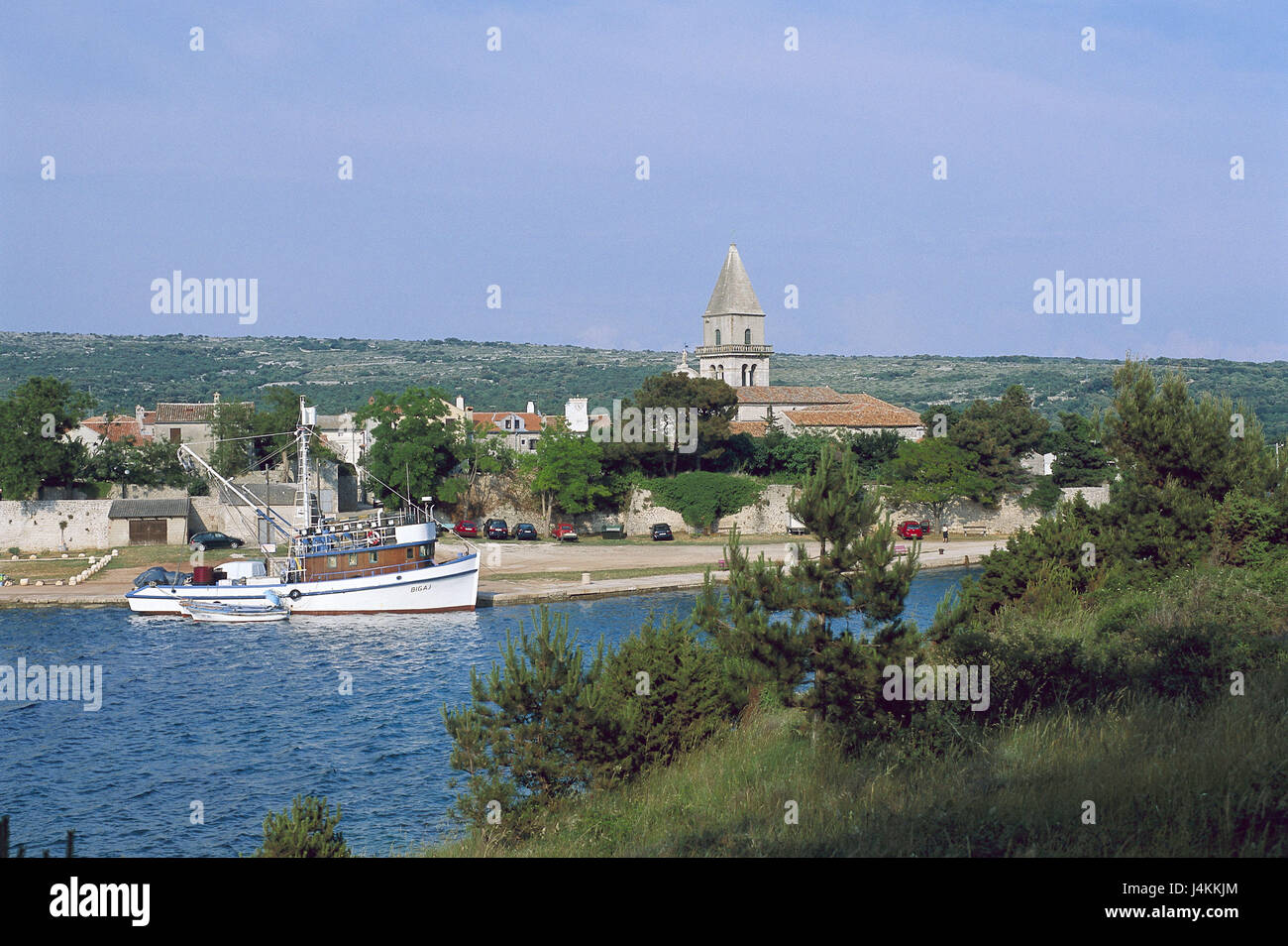 Croatia, island Cres, Osor, local view, church, landing stage, ships ...