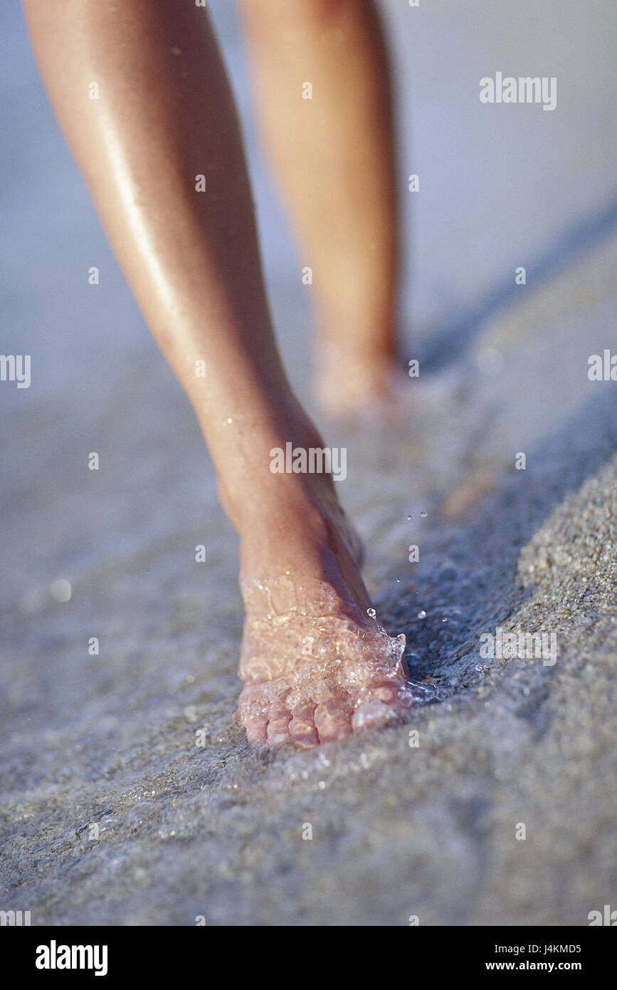 Sand woman detail feet barefoot hi-res stock photography and images - Alamy