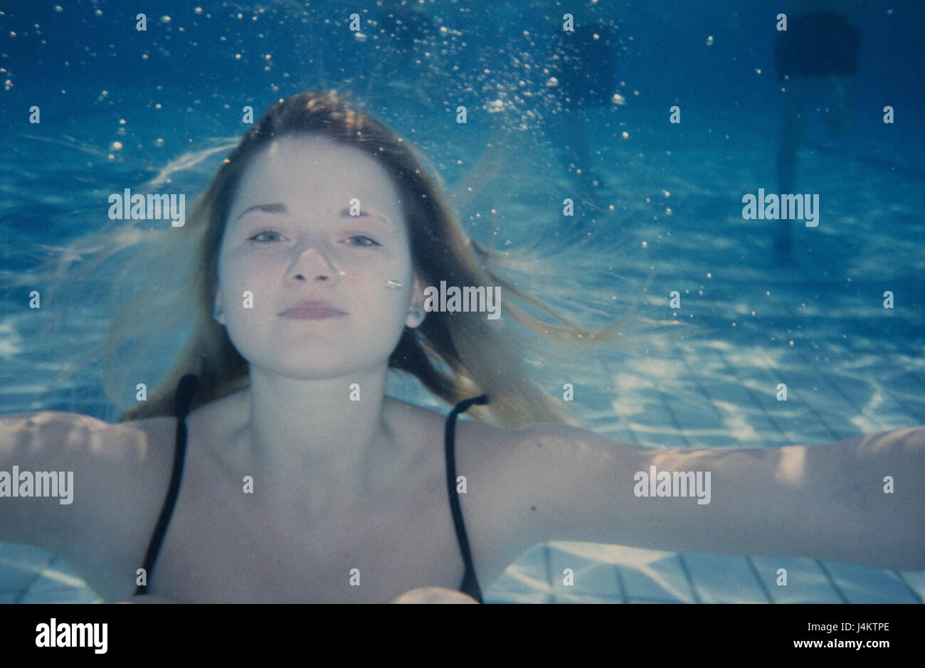 Swimming pool, underwater recording, woman, young, skindive under