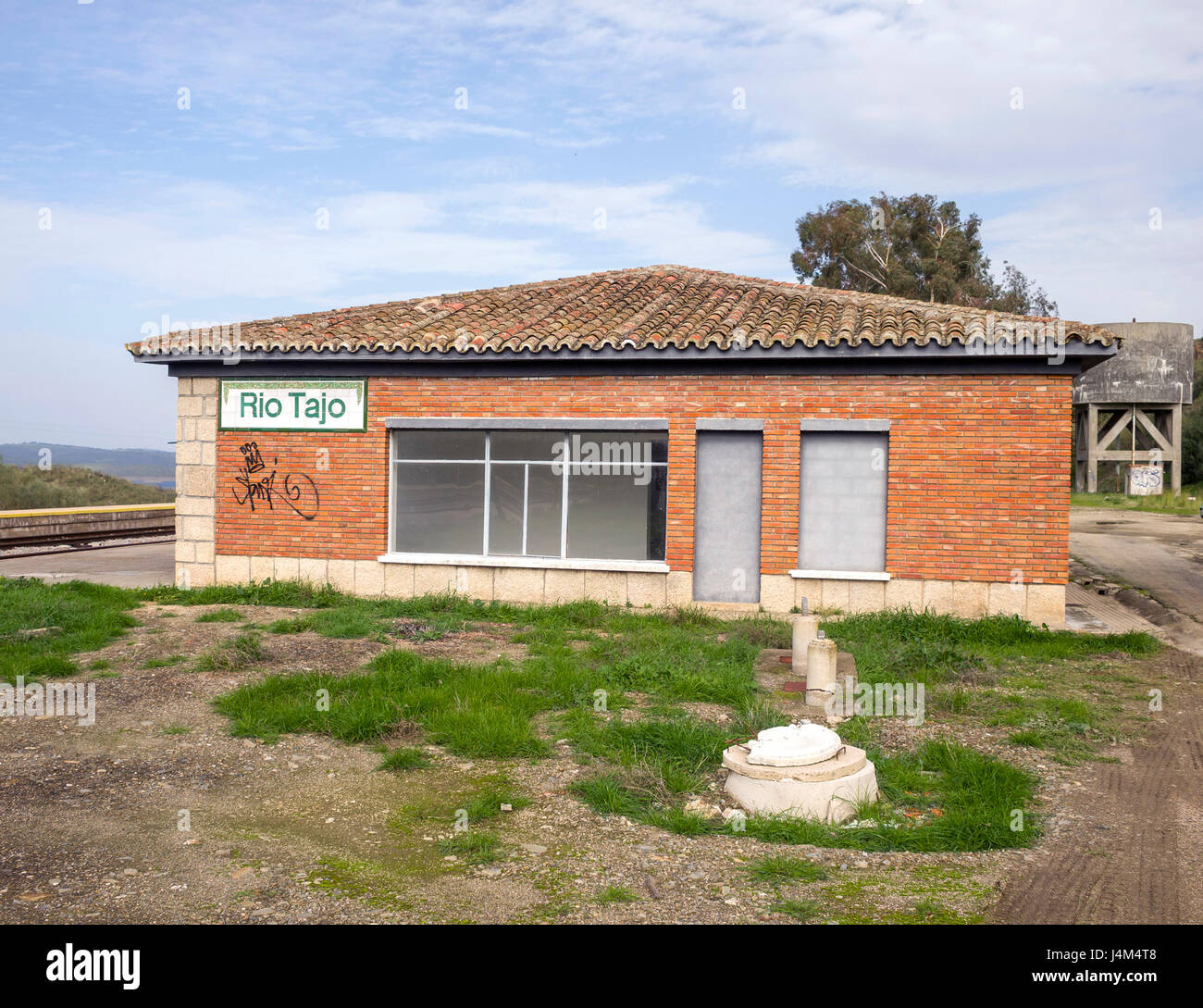 Antigua estación de tren Río Tajo en Cáceres, Extremadura, España. Stock Photo