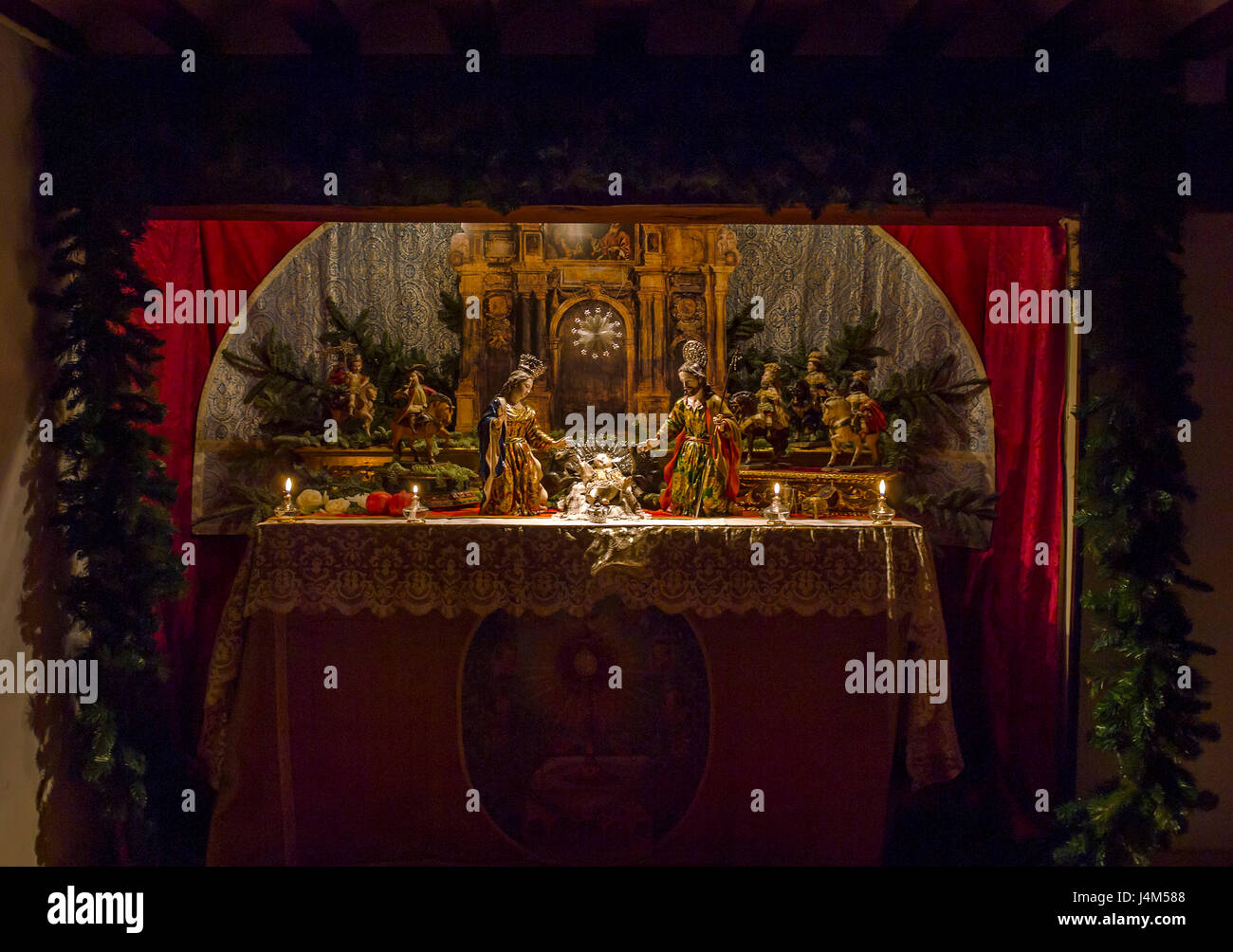 Belén o nacimiento barroco quinteño del siglo XVII en la iglesia monasterio del Corpus Christi de las monjas jerónimas en la ciudad de Madrid, España. Stock Photo
