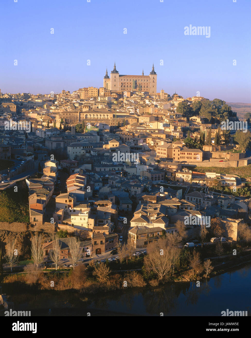 Spain, KastilienLa Mancha, Toledo, town view, Alcazar, evening sun