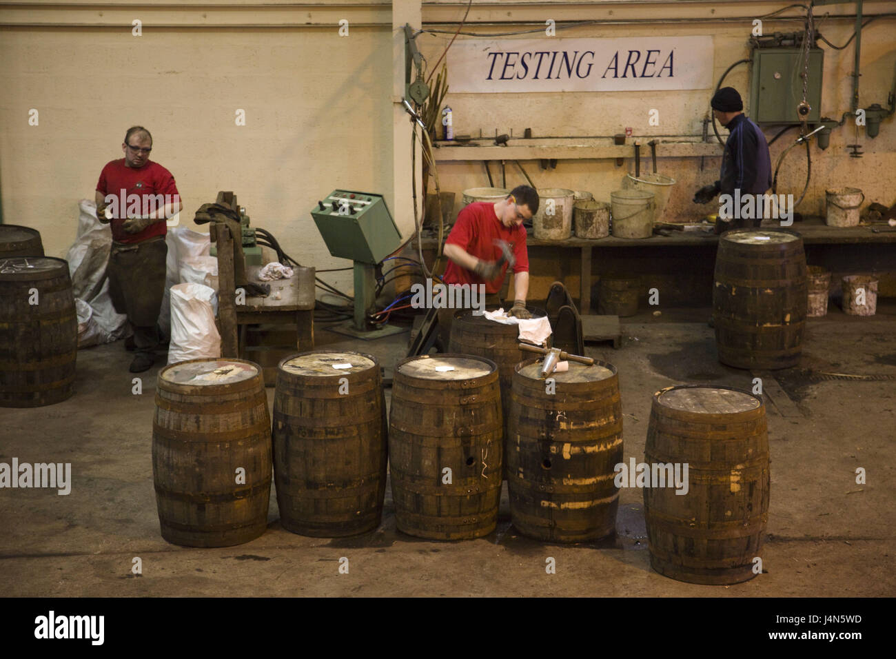 Great Britain, Scotland, Craigellachie, whisky distillery, worker, Stock Photo