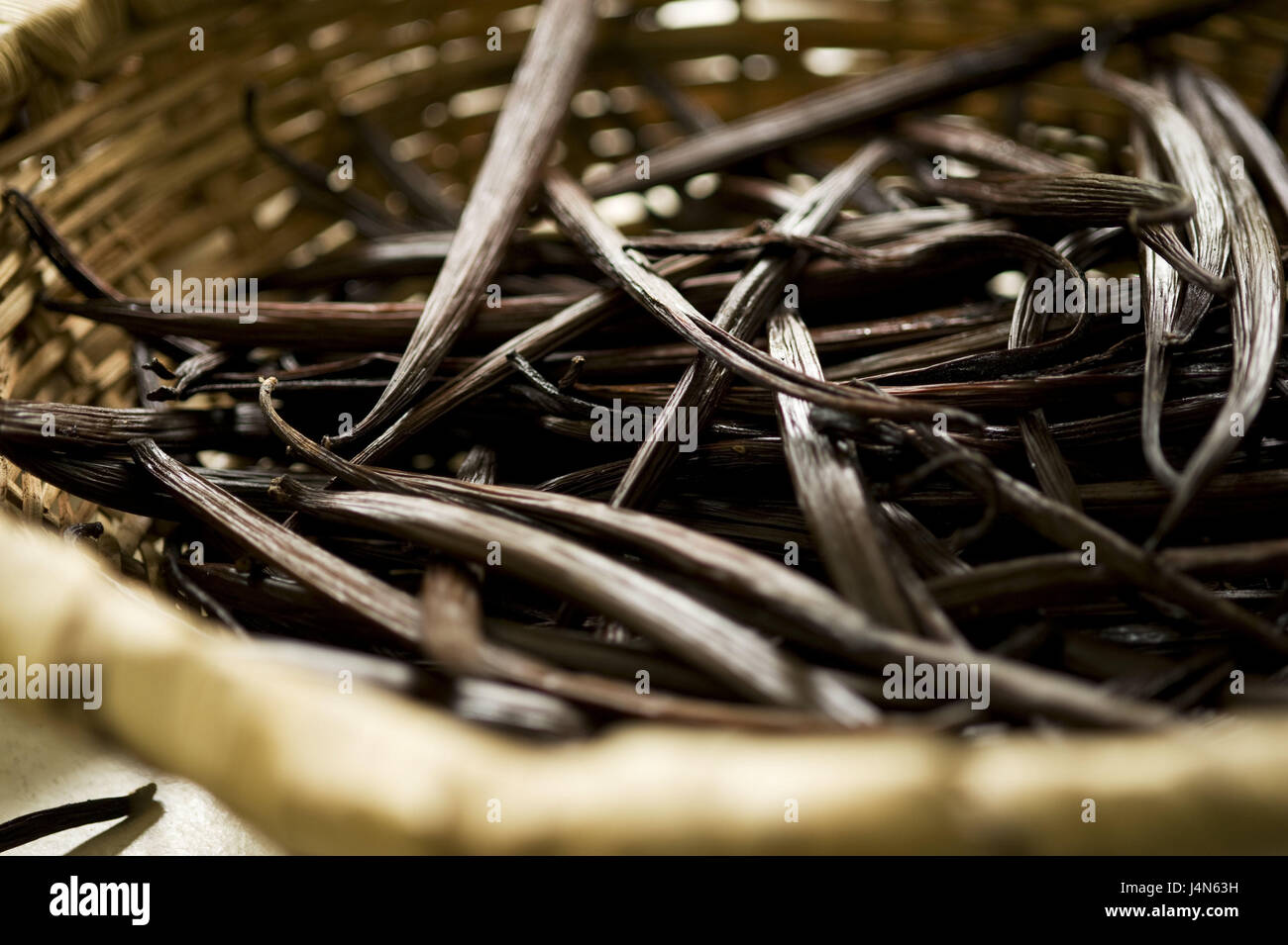 Real vanilla, Vanilla planifolia, pods, dryly, basket, plant, vanilla