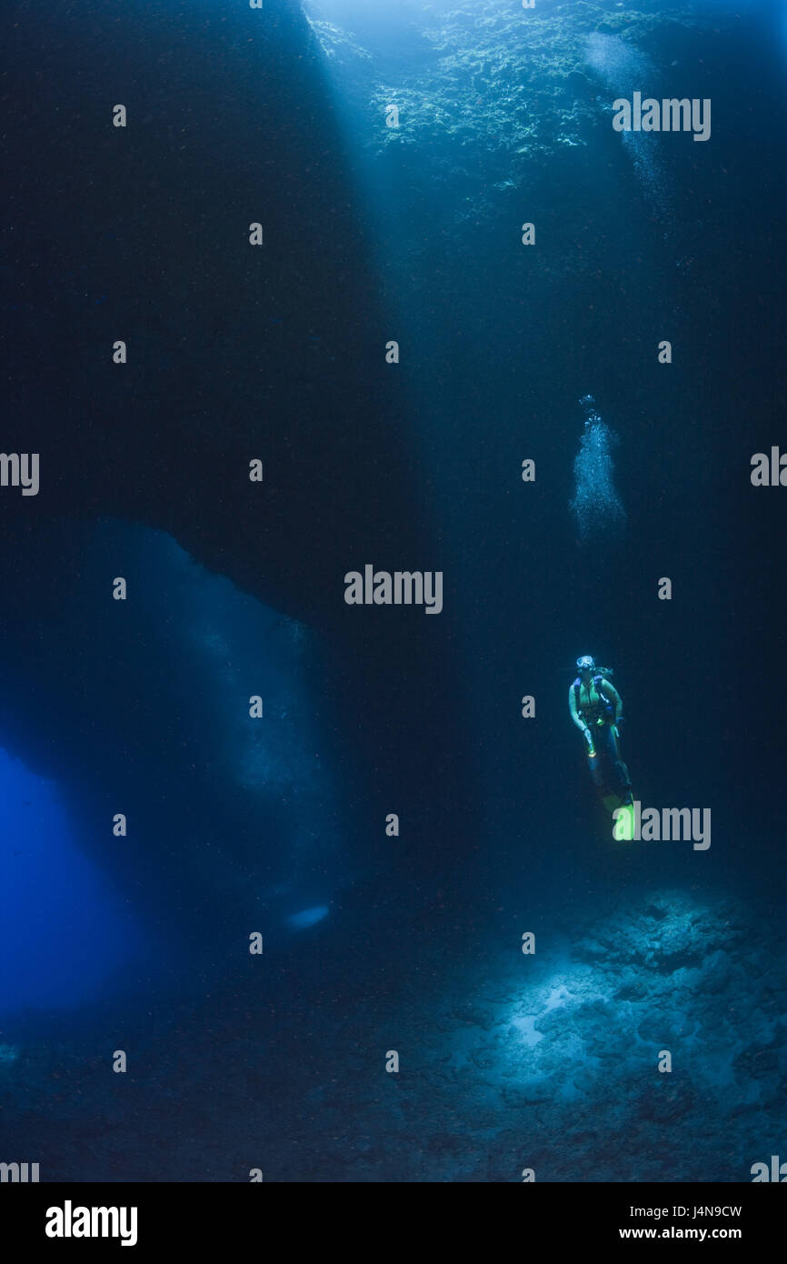 Underwater recording, diver, pit Stock Photo Alamy