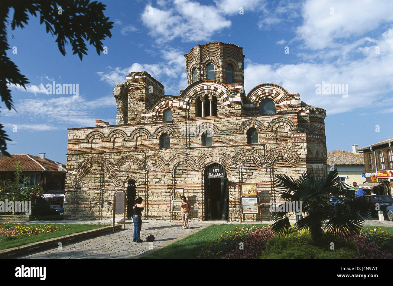 Bulgaria, Nessebar, Pantokrator church, outside, tourists, Black Sea coast, town, Old Town, Nesebar, building, historically, church, Pantokratorkirche, place of interest, landmark, faith, religion, cross dome church, architecture, 13. Cent., UNESCO-world cultural heritage, visitor, person, tourism, summer, facade, input, Art-Gallery, Stock Photo