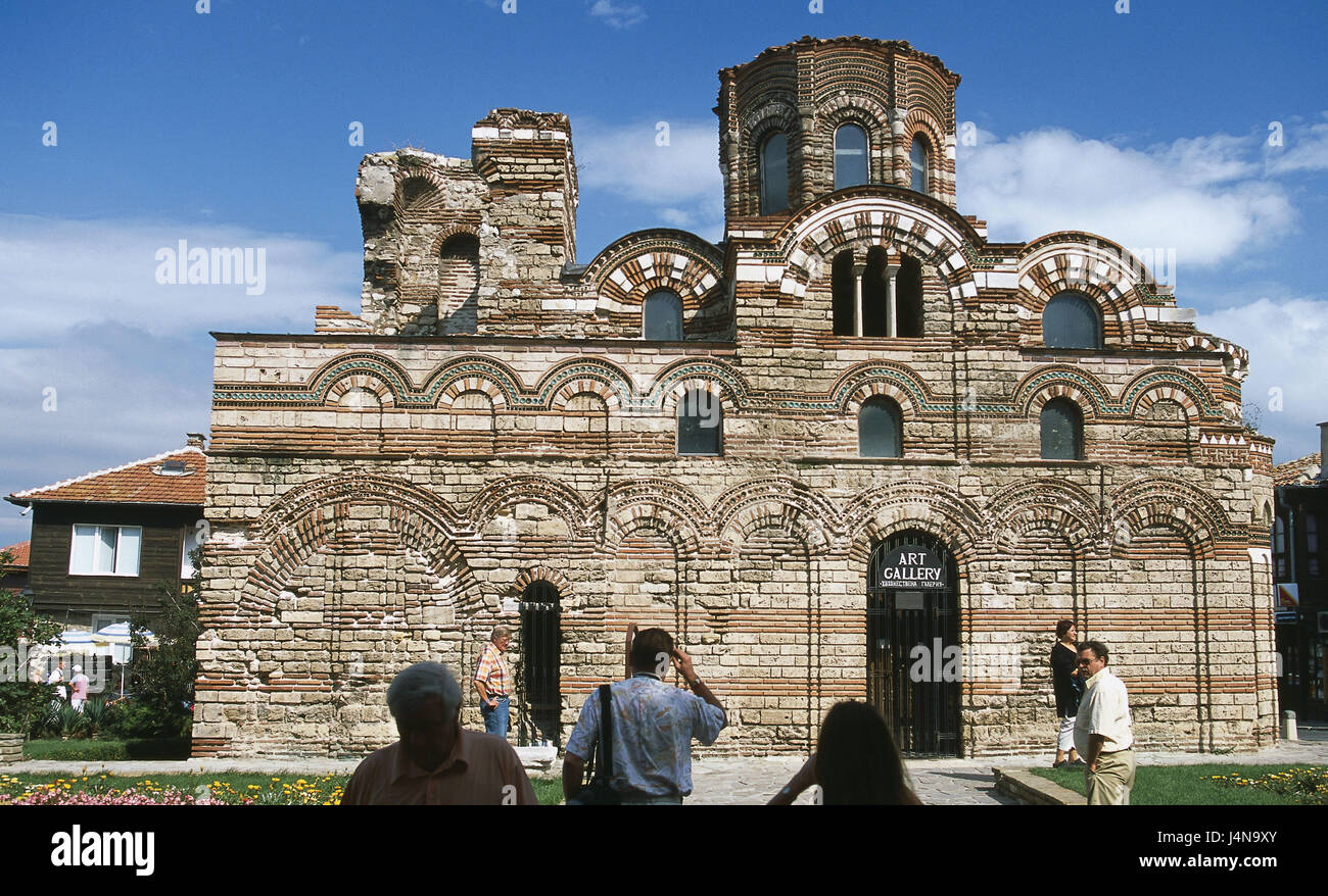 Bulgaria, Nessebar, Pantokrator church, outside, tourists, Black Sea coast, town, Old Town, Nesebar, building, historically, church, Pantokratorkirche, place of interest, landmark, faith, religion, cross dome church, architecture, 13. Cent., UNESCO-world cultural heritage, visitor, person, tourism, summer, facade, input, Art-Gallery, Stock Photo