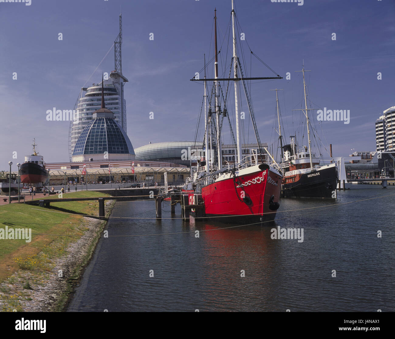 German sailing ships hi-res stock photography and images - Alamy