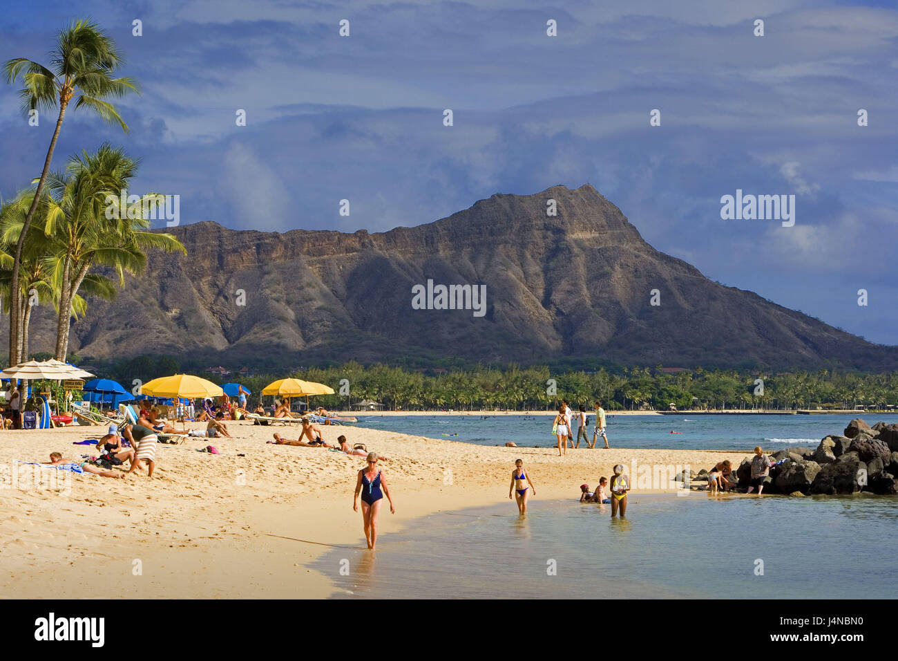 Honolulu waikiki beach hawaii hi-res stock photography and images - Alamy
