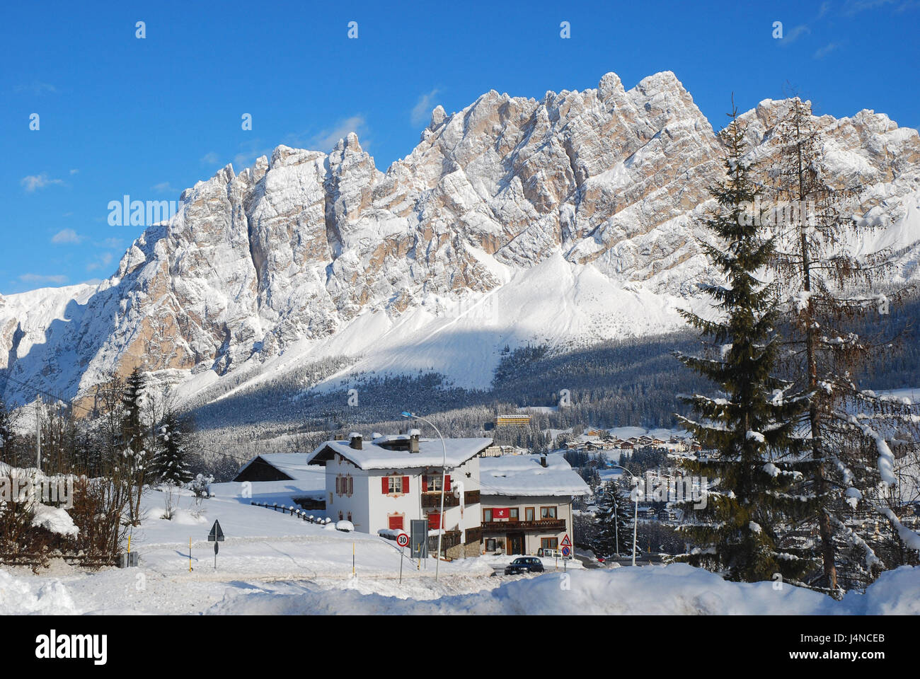 Italy, Veneto, Cortina d'Ampezzo, winter, dolomites, Monte Cristallo,  winter Stock Photo - Alamy