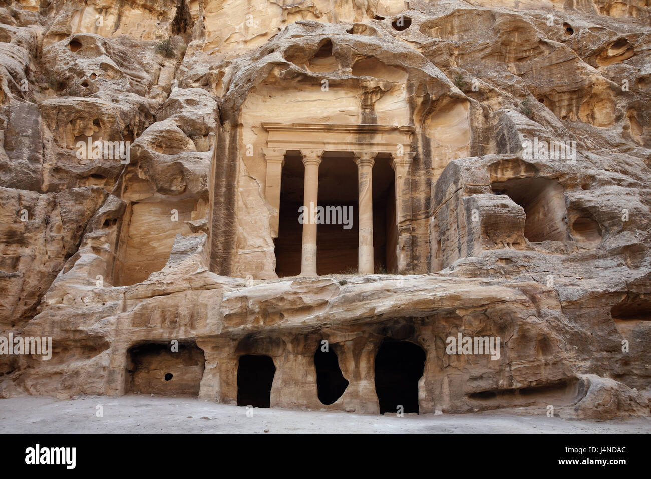 Petra architecture hi-res stock photography and images - Alamy
