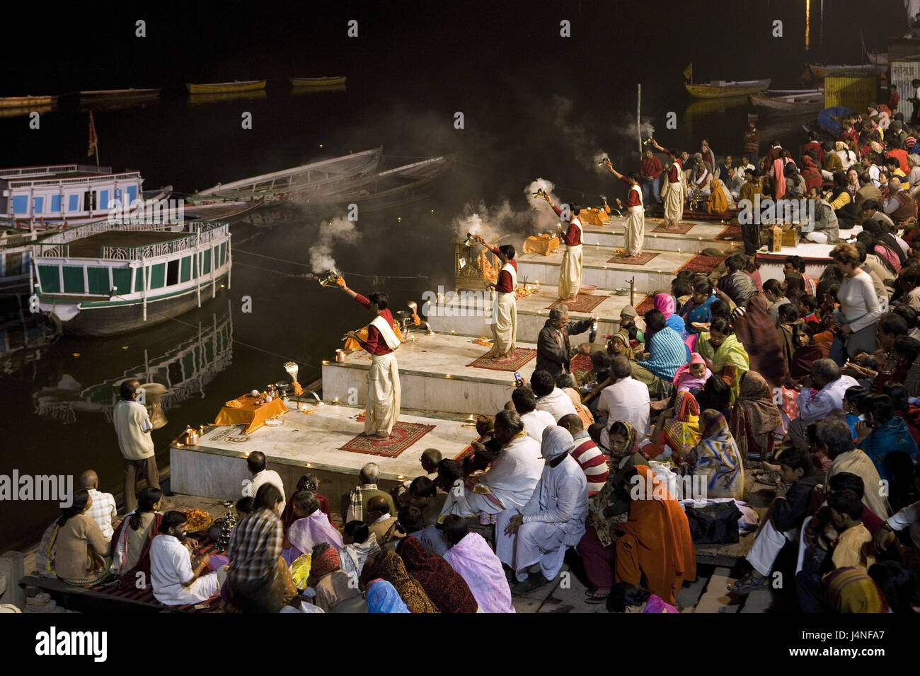 India, Uttar Pradesh, Benares, Dasawamedh Ghat, lighting, believers, evening, Stock Photo
