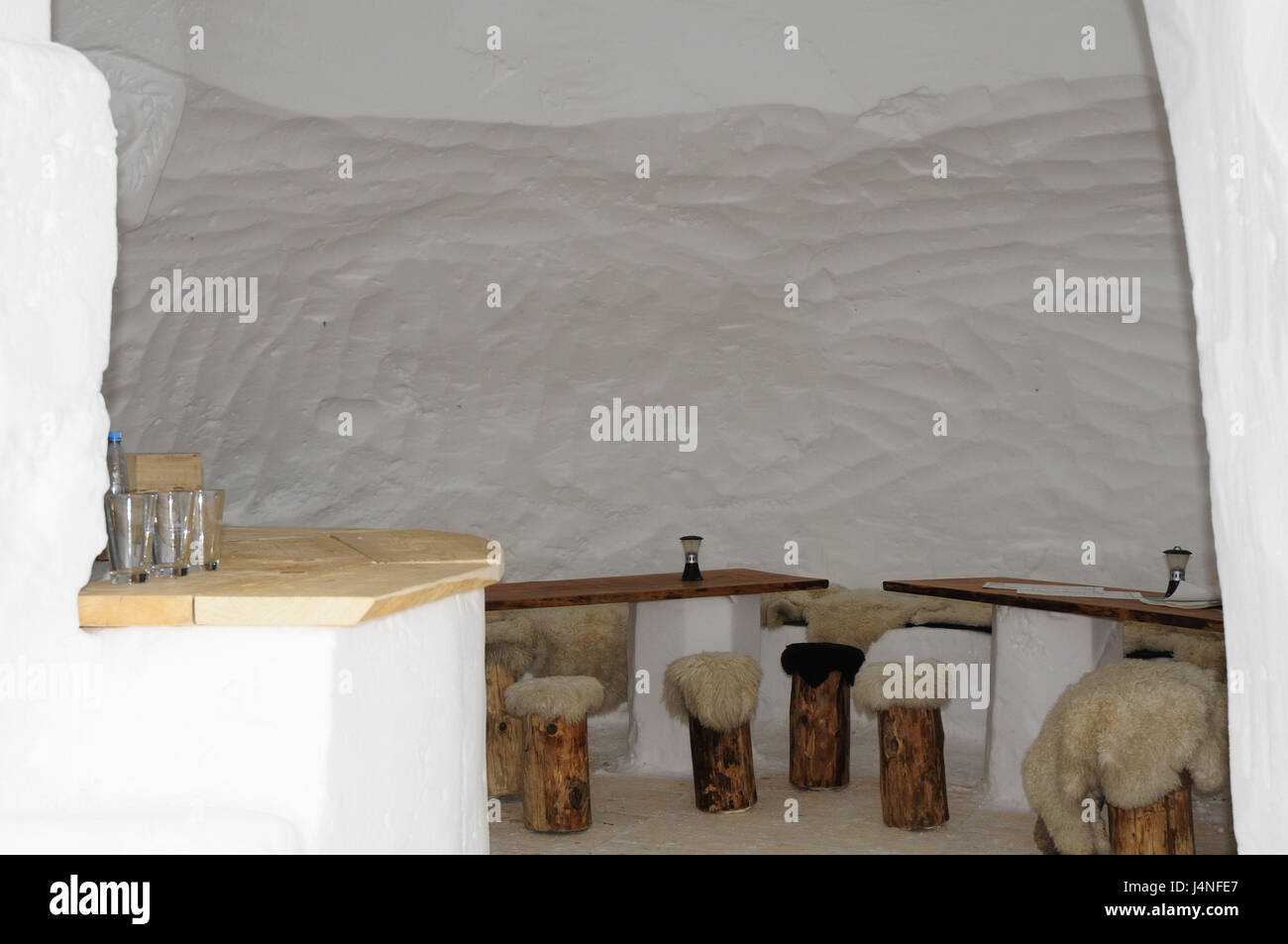 Inside an igloo hires stock photography and images Alamy