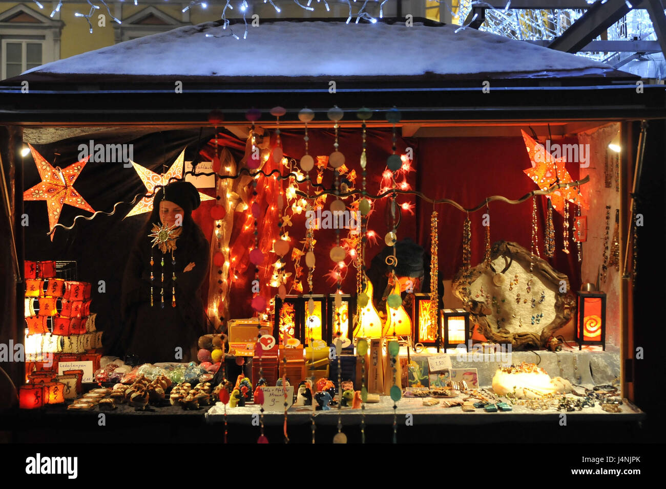 Austria, Tyrol, Innsbruck, Old Town, Christmas fair, sales booth, lighting, dusk, Stock Photo