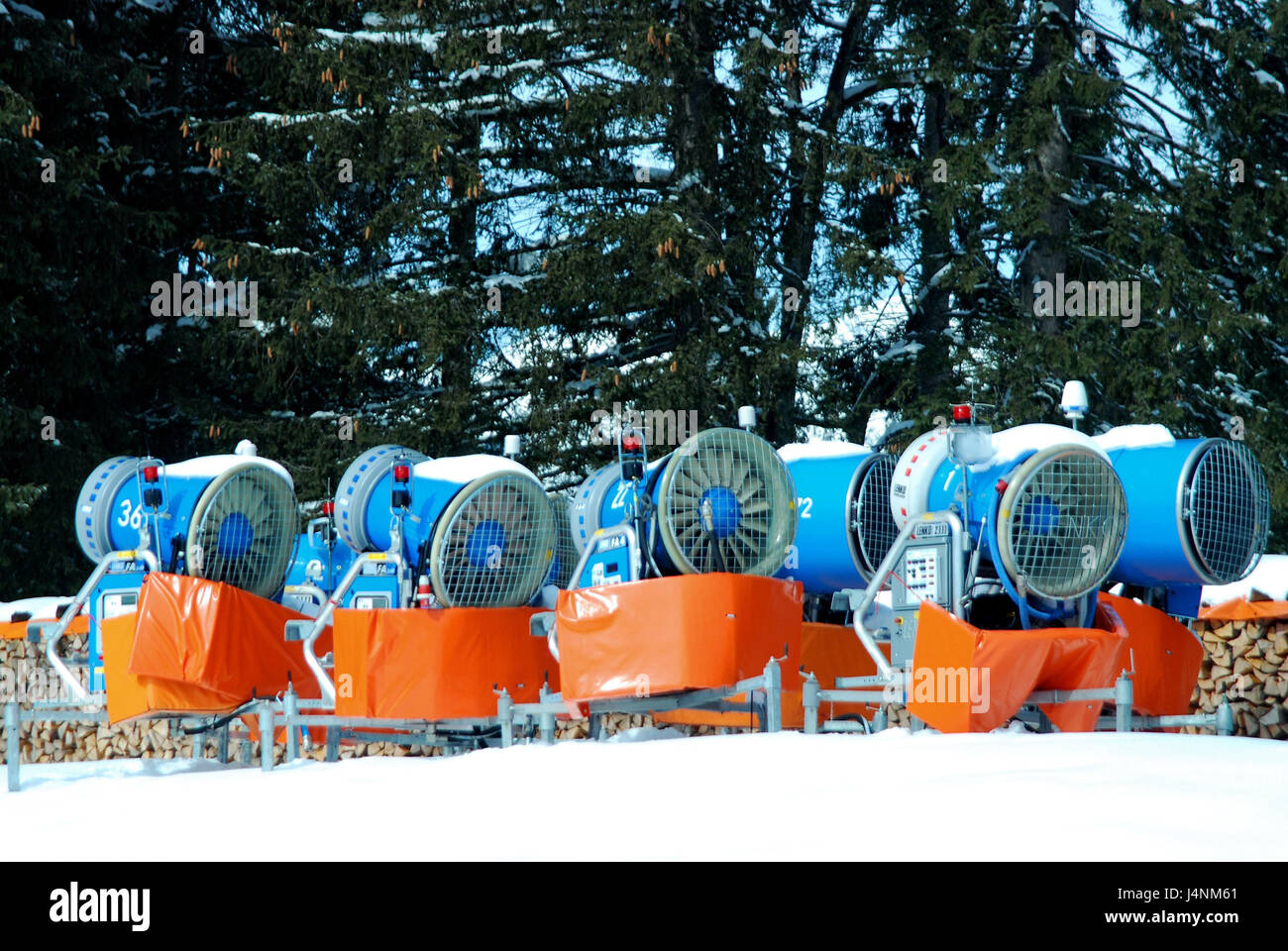 Snow cannons, snow cannons, Beschneiung, snow, winter, snow mangle, Beschneiungsanlagen, machines, art snow, technology, Stock Photo
