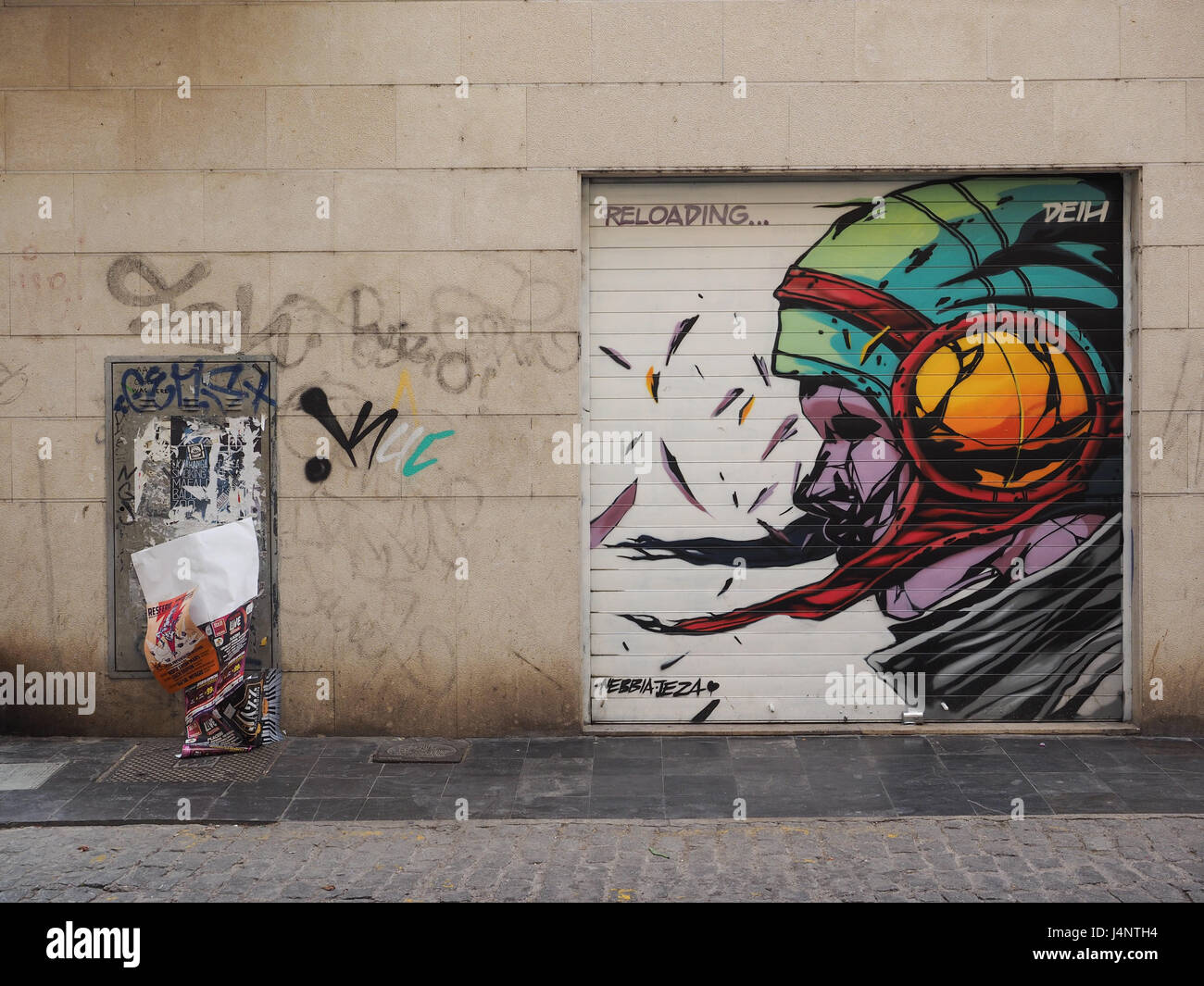 Artwork garage door hi-res stock photography and images - Alamy