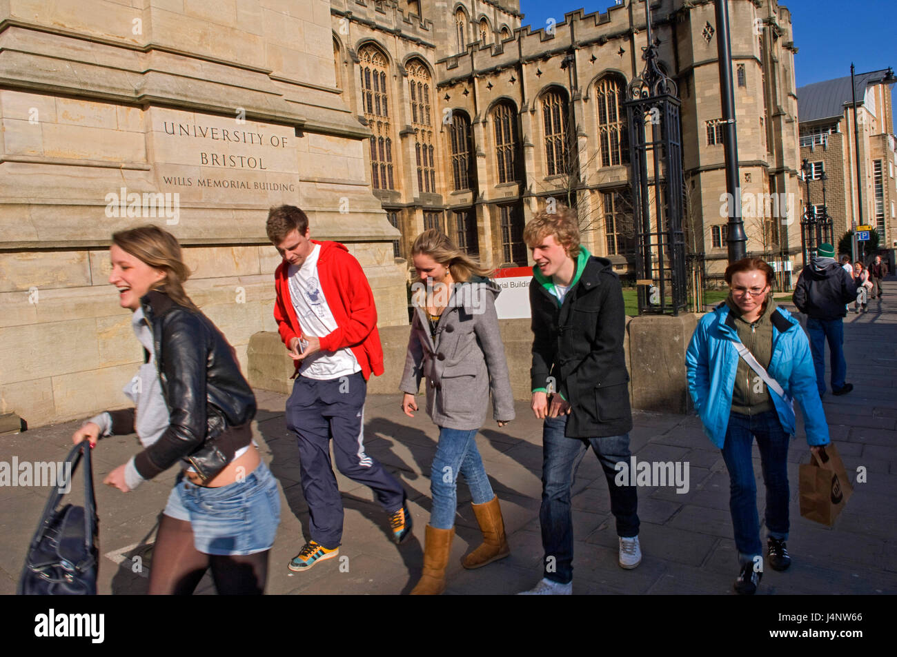the-university-of-bristol-showing-will-s-building-and-tower-with